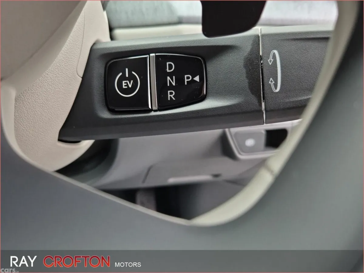 Kia EV9 SUV, Electric, 2026, Silver