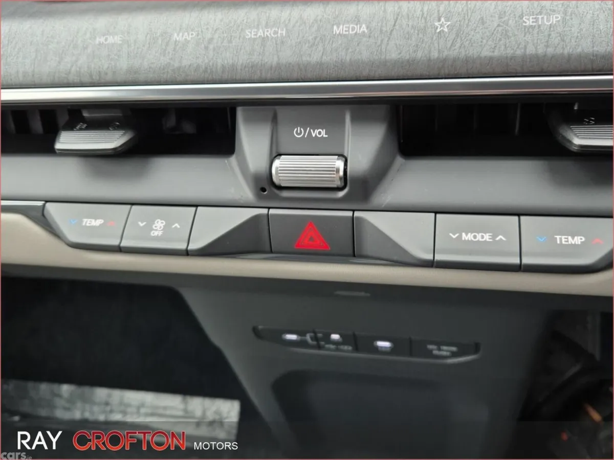 Kia EV9 SUV, Electric, 2026, Silver