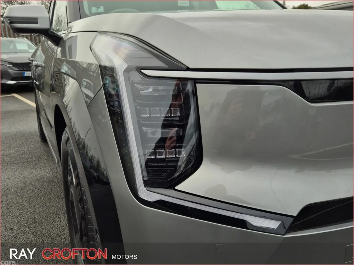 Kia EV9 SUV, Electric, 2026, Silver