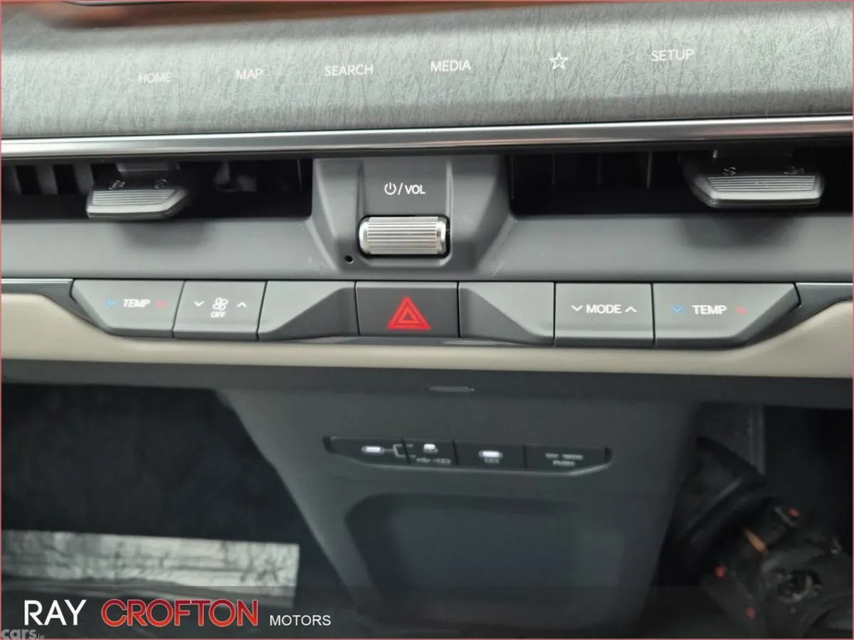 Kia EV9 SUV, Electric, 2026, Silver