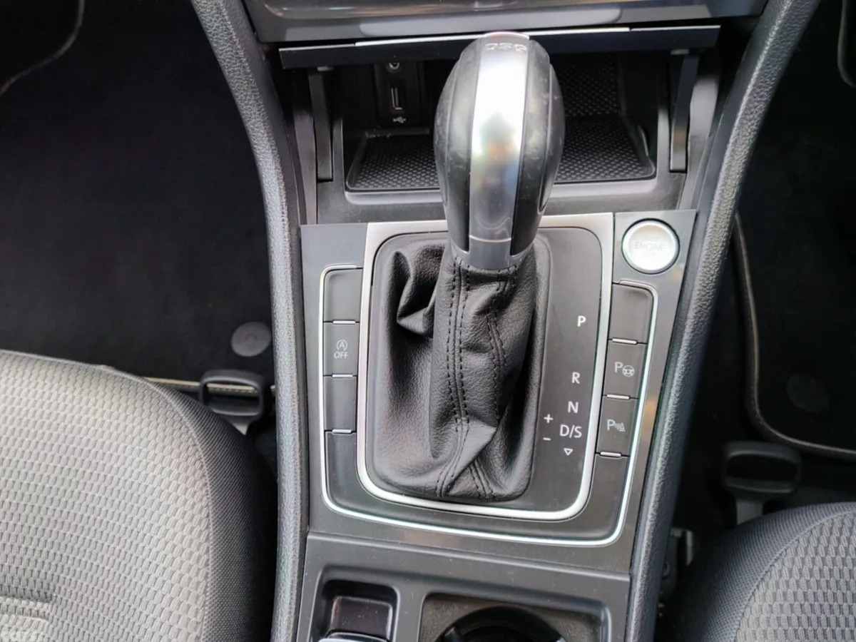 Volkswagen Golf Estate, Petrol, 2019, White