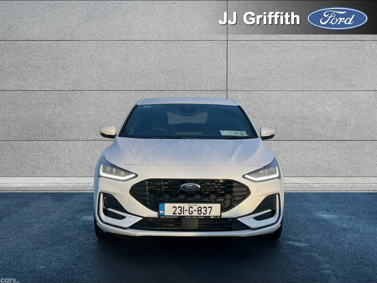 Ford Focus Hatchback, Petrol, 2023, White