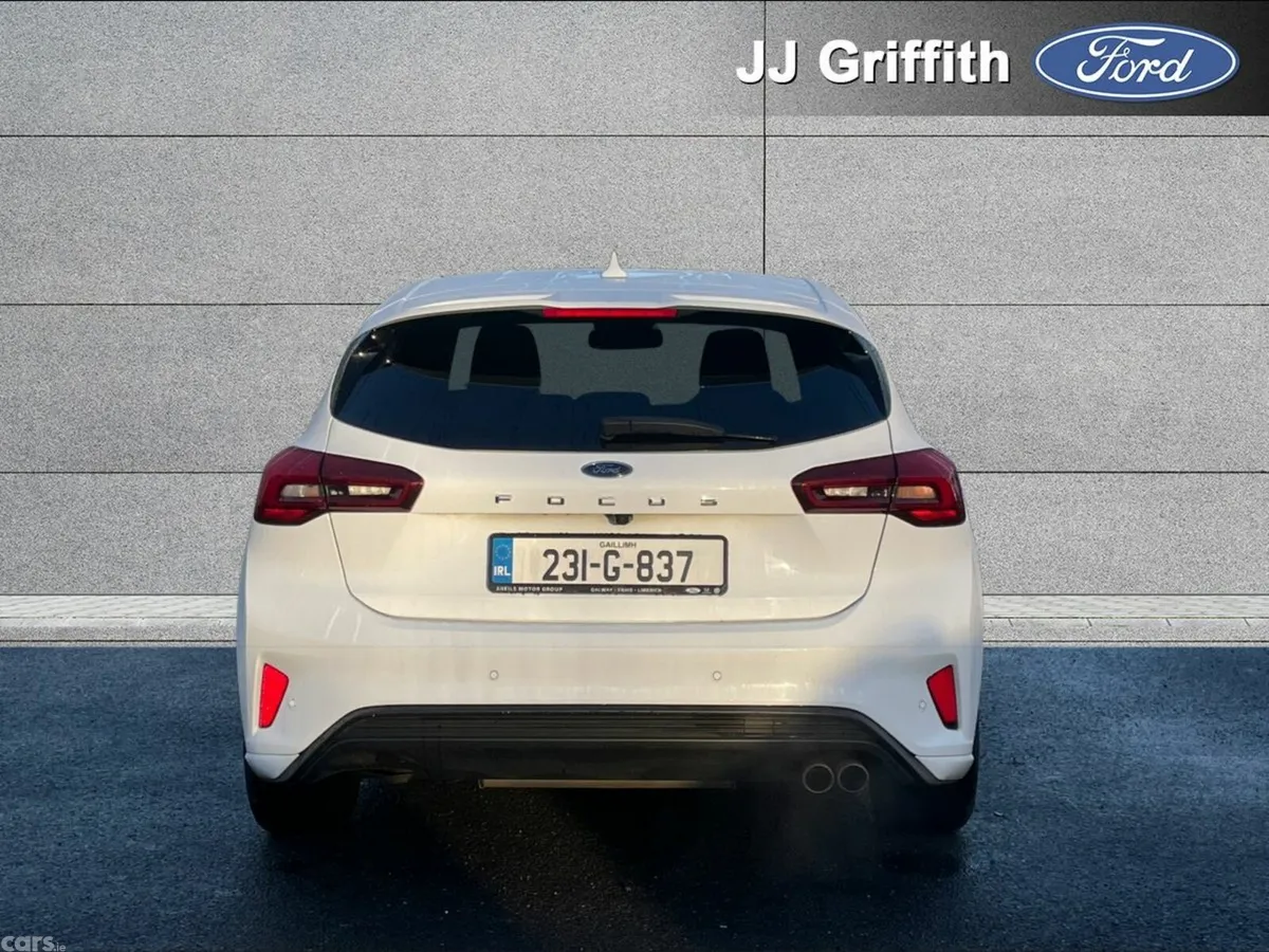 Ford Focus Hatchback, Petrol, 2023, White