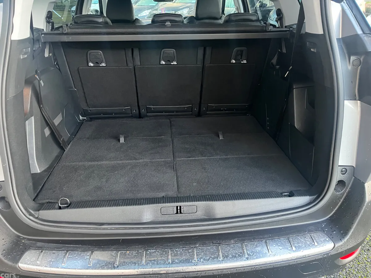 Peugeot 5008 MPV, Diesel, 2020, Grey