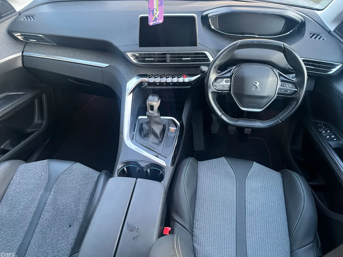 Peugeot 5008 MPV, Diesel, 2020, Grey