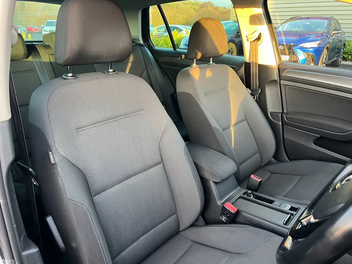 Volkswagen Golf Hatchback, Diesel, 2019, Grey