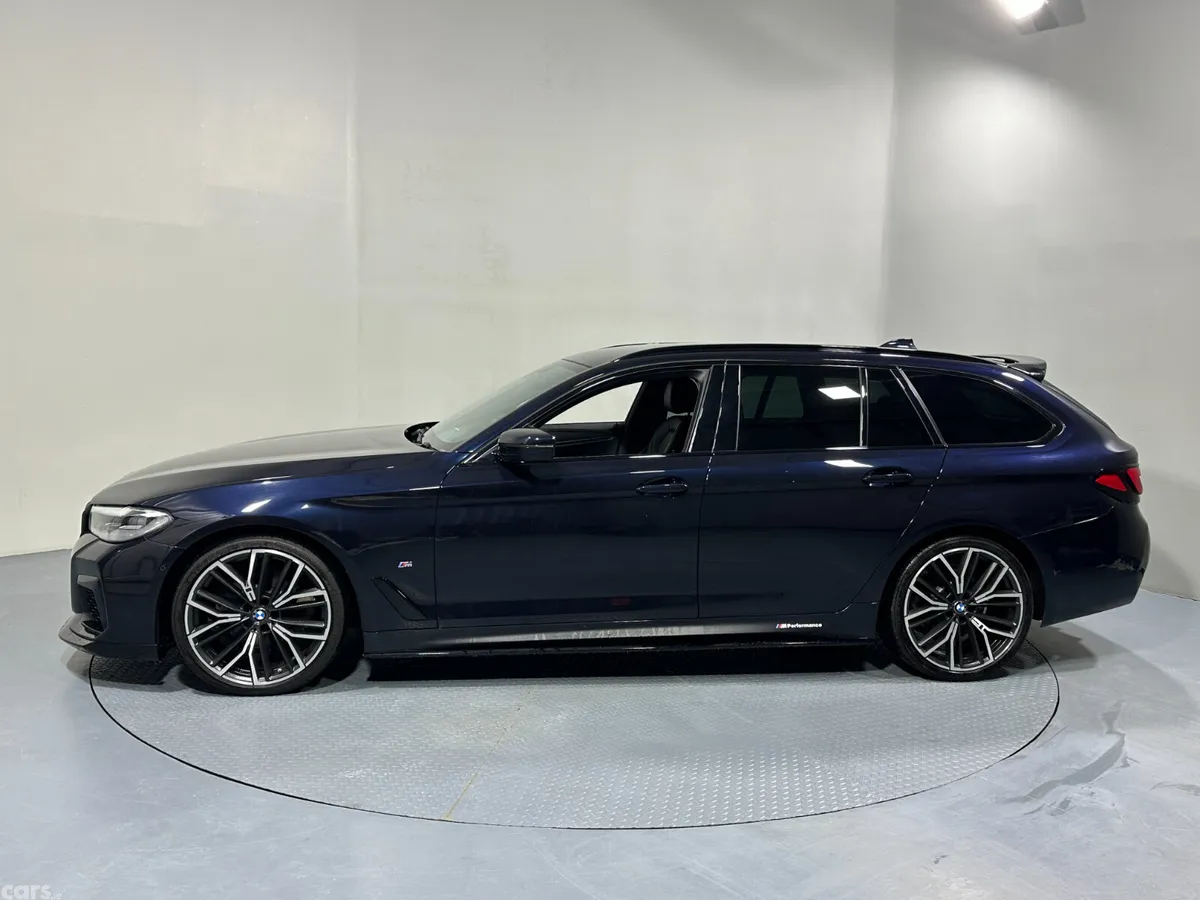BMW 5-Series Estate, Diesel, 2021, Black