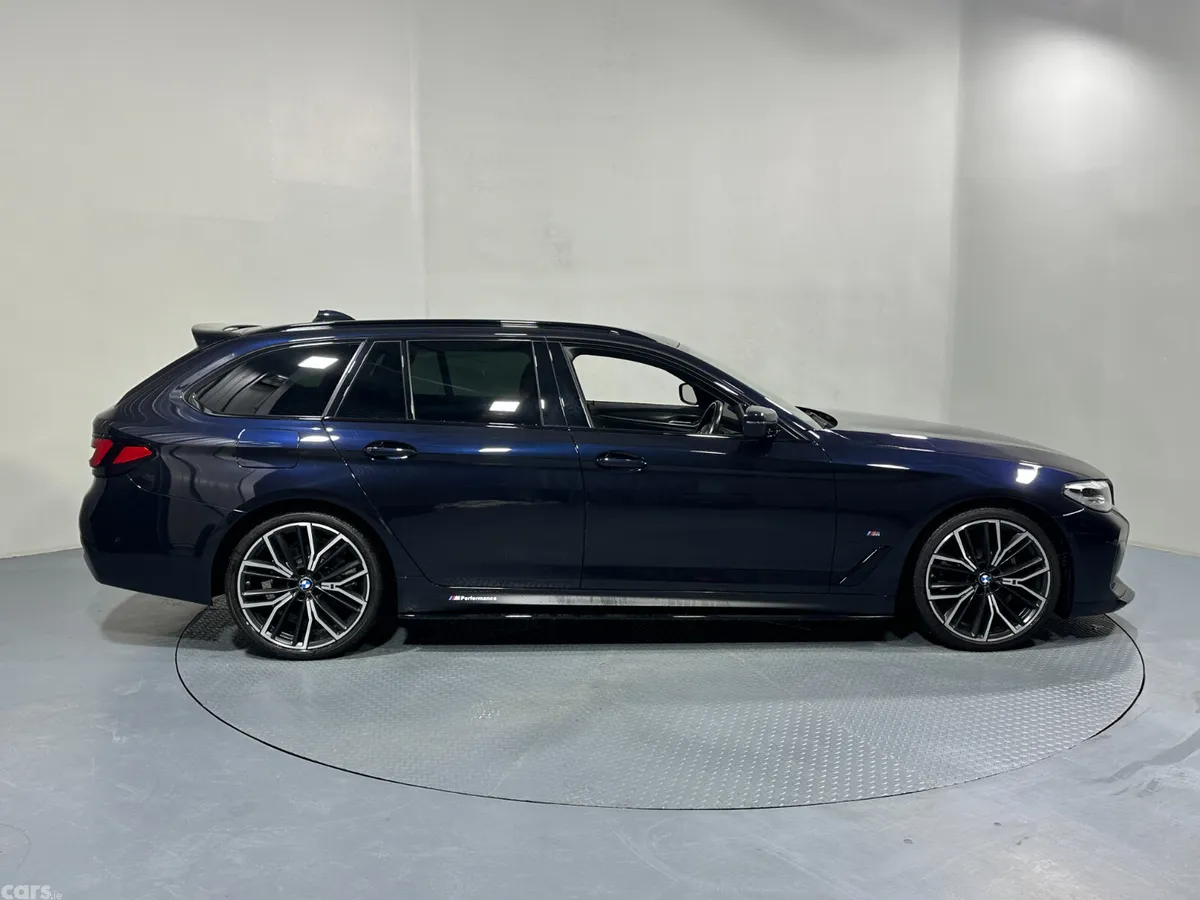 BMW 5-Series Estate, Diesel, 2021, Black