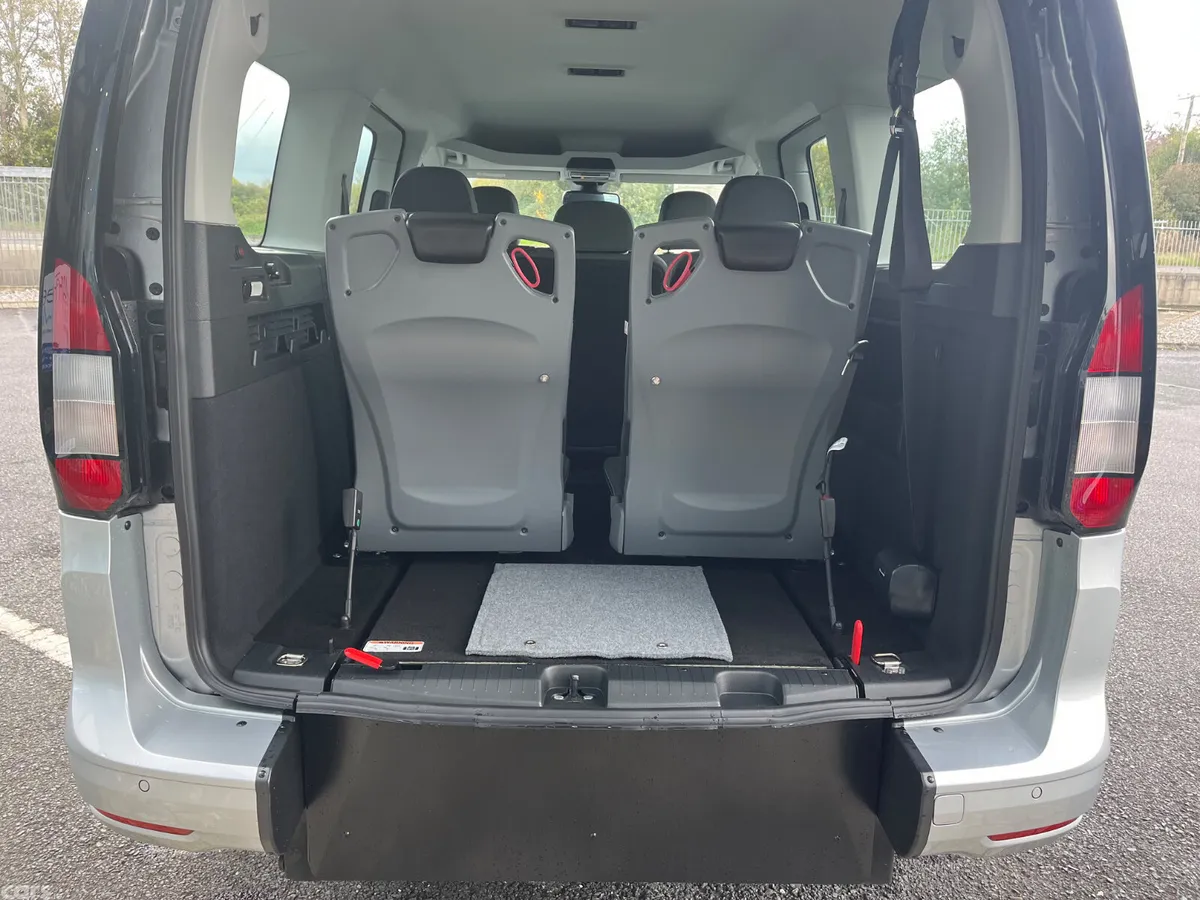 Ford Tourneo Connect MPV, Diesel, 2026, Silver
