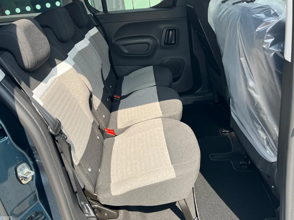 Citroen Berlingo Multispace MPV, Diesel, 2026, Blue