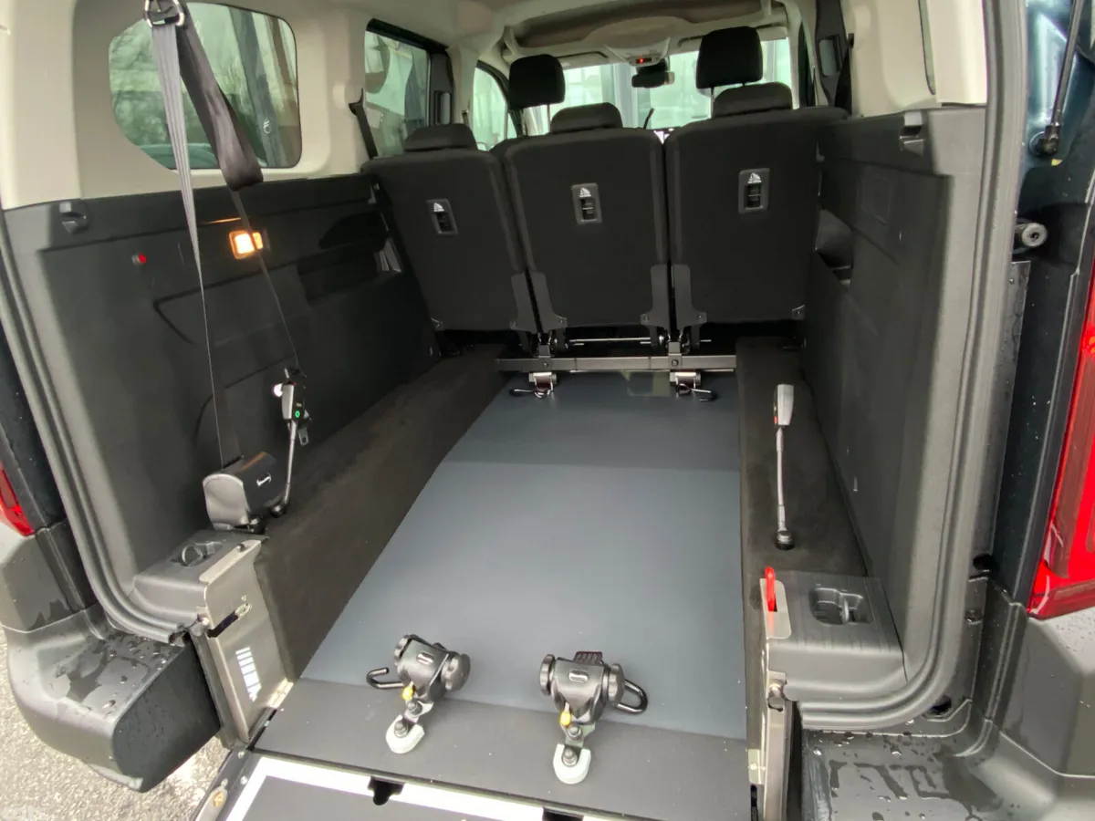 Citroen Berlingo Multispace MPV, Diesel, 2026, Blue
