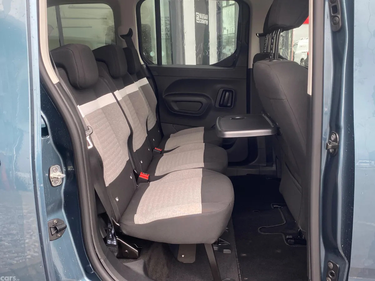 Citroen Berlingo Multispace MPV, Diesel, 2026, Blue