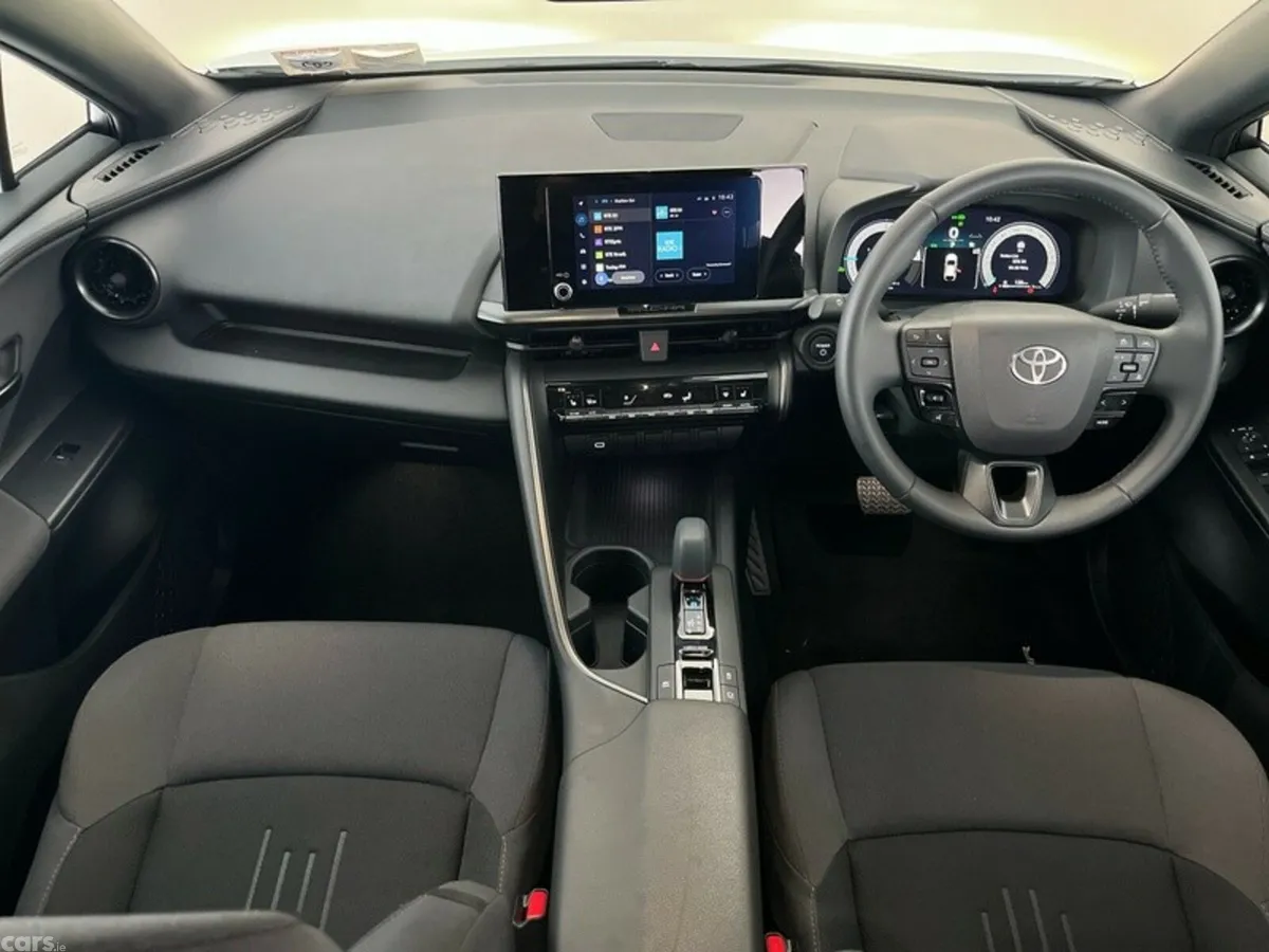 Toyota C-HR SUV, Petrol Hybrid, 2025, White