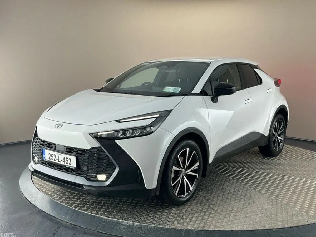 Toyota C-HR SUV, Petrol Hybrid, 2025, White