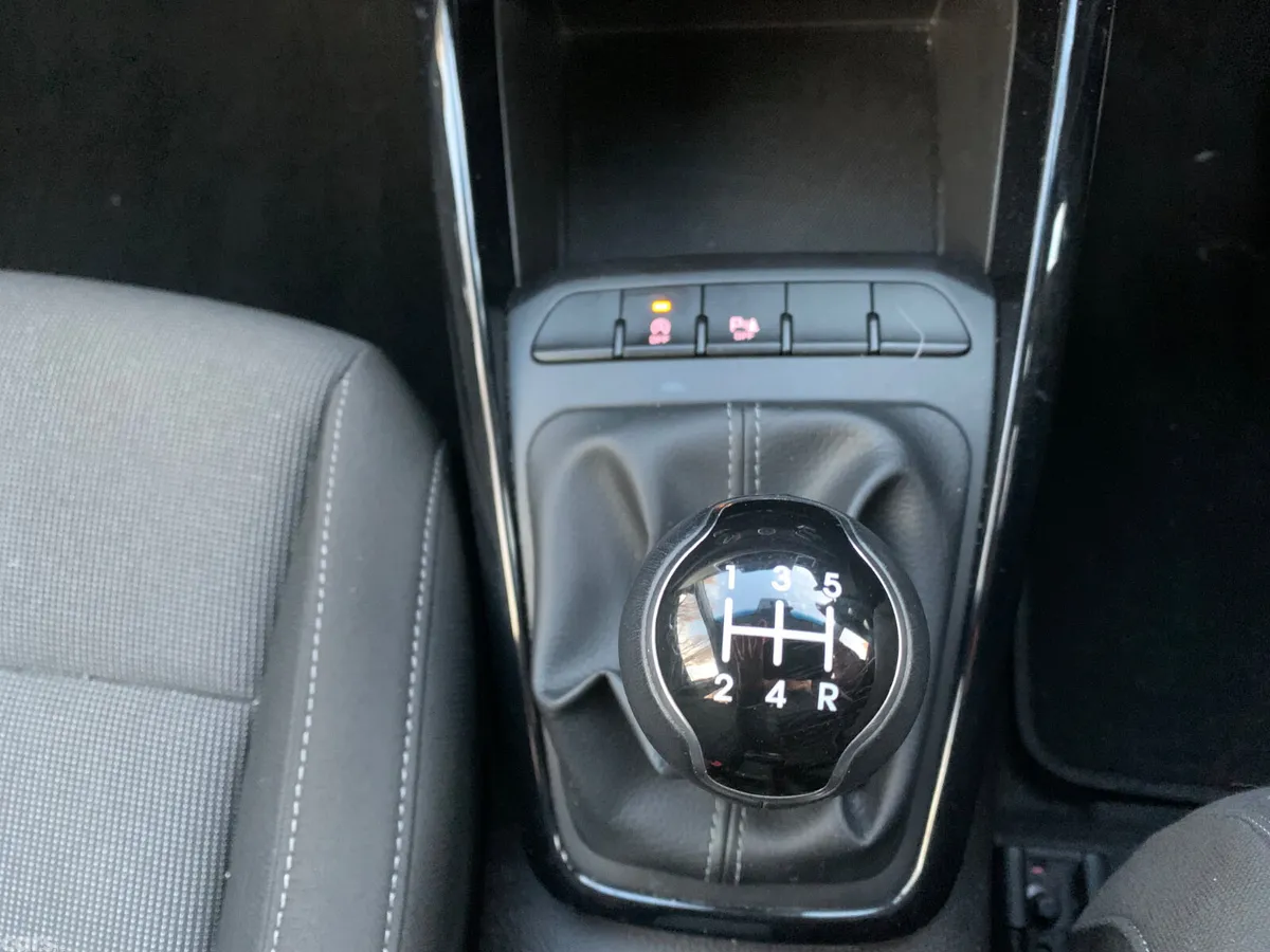 Kia Rio Hatchback, Petrol, 2020, Red