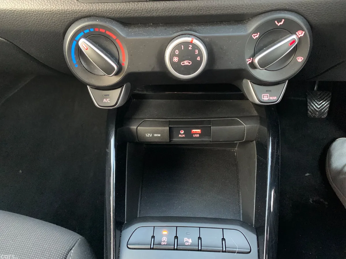 Kia Rio Hatchback, Petrol, 2020, Red