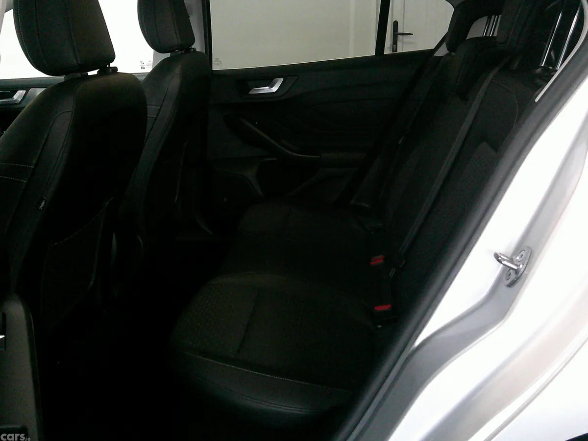 Ford Focus Hatchback, Diesel, 2021, Silver
