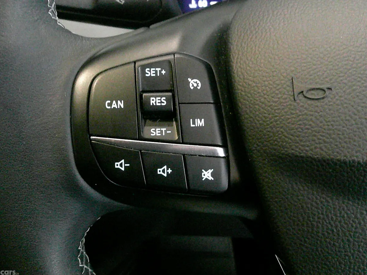Ford Focus Hatchback, Diesel, 2021, Silver
