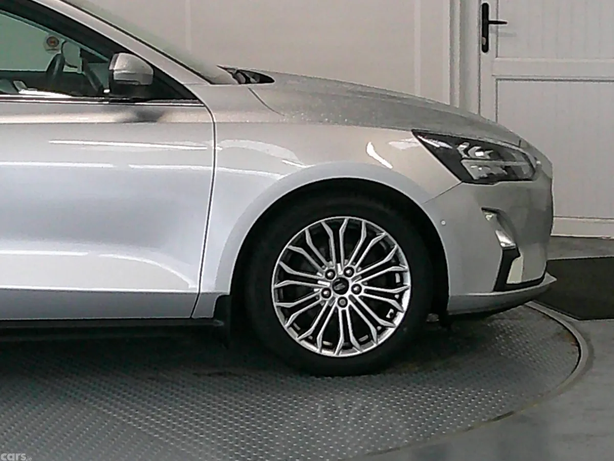 Ford Focus Hatchback, Diesel, 2021, Silver