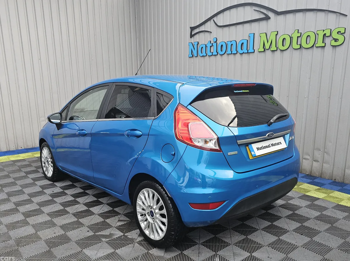 Ford Fiesta Hatchback, Petrol, 2015, Blue