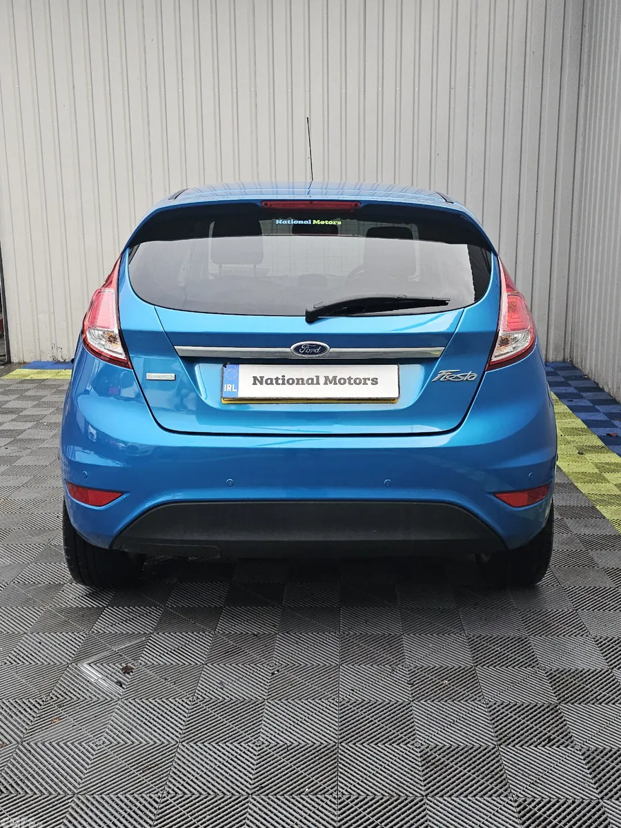 Ford Fiesta Hatchback, Petrol, 2015, Blue