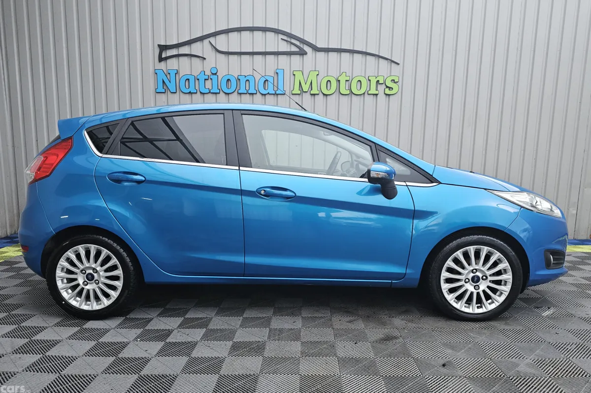 Ford Fiesta Hatchback, Petrol, 2015, Blue