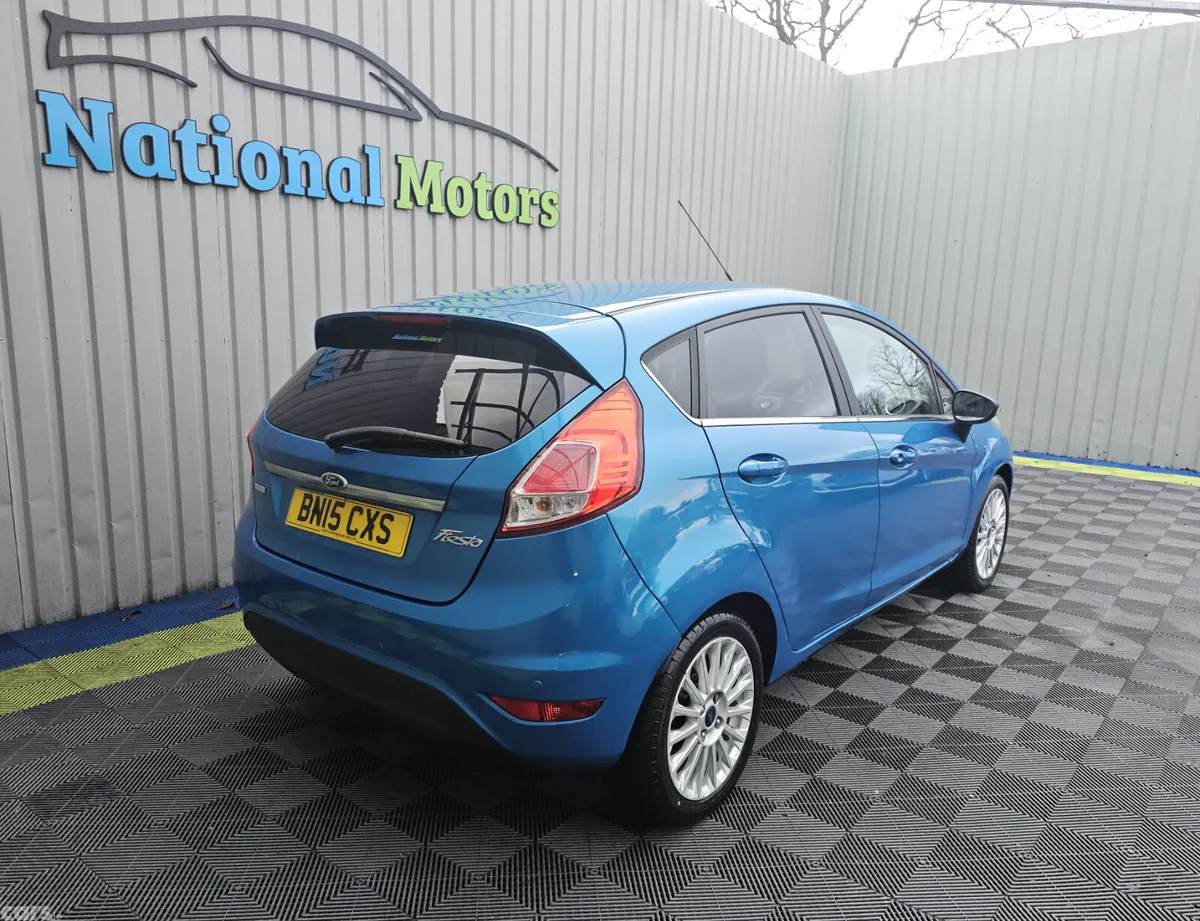 Ford Fiesta Hatchback, Petrol, 2015, Blue