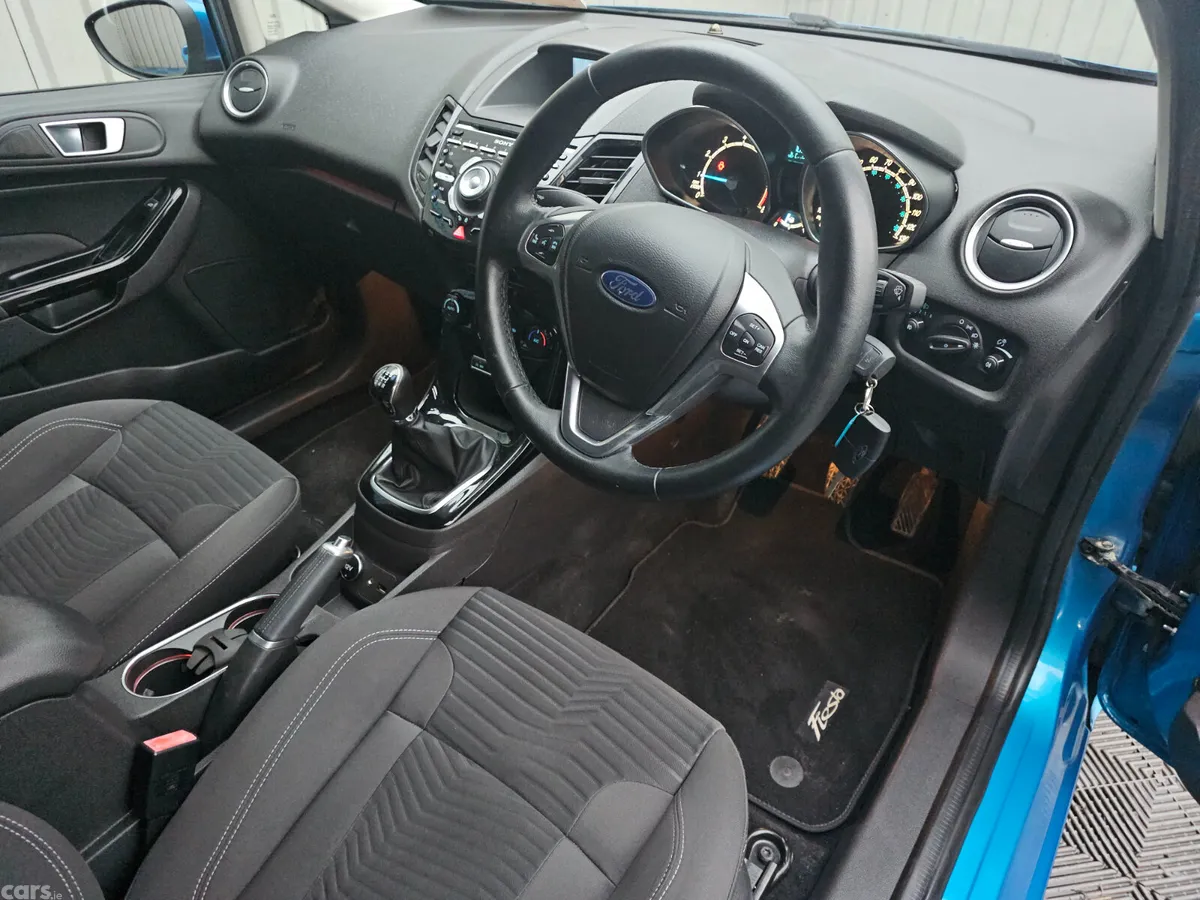 Ford Fiesta Hatchback, Petrol, 2015, Blue