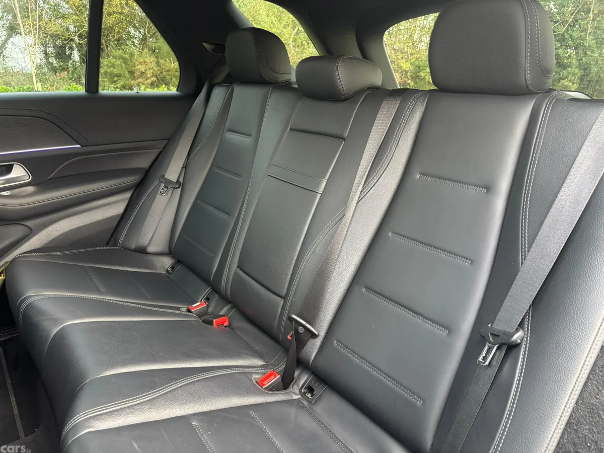 Mercedes-Benz GLE SUV, Diesel Plug-in Hybrid, 2022, Blue