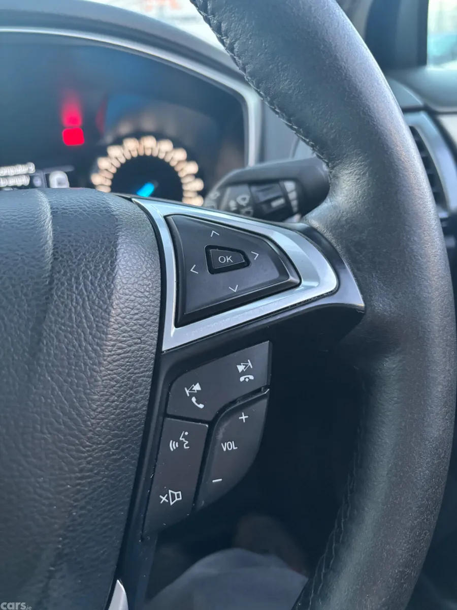 Ford Mondeo Hatchback, Diesel, 2017, Grey