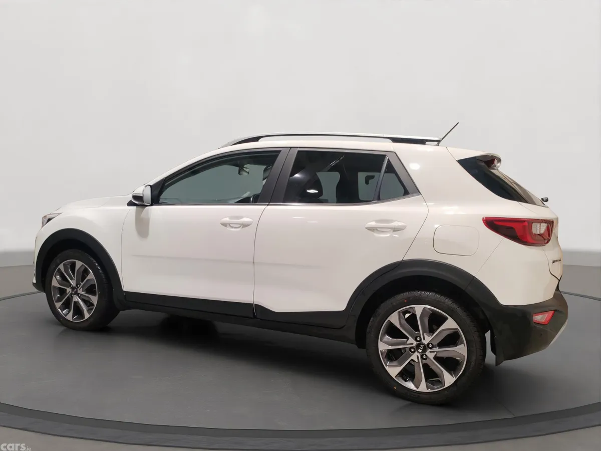 Kia Stonic Estate/Jeep, Petrol, 2020, White
