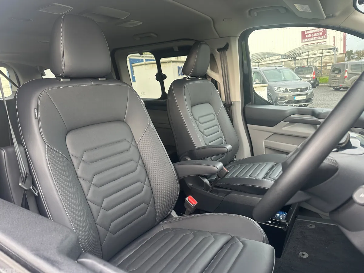 Ford Tourneo Custom MPV, Petrol Hybrid, 2027, Black