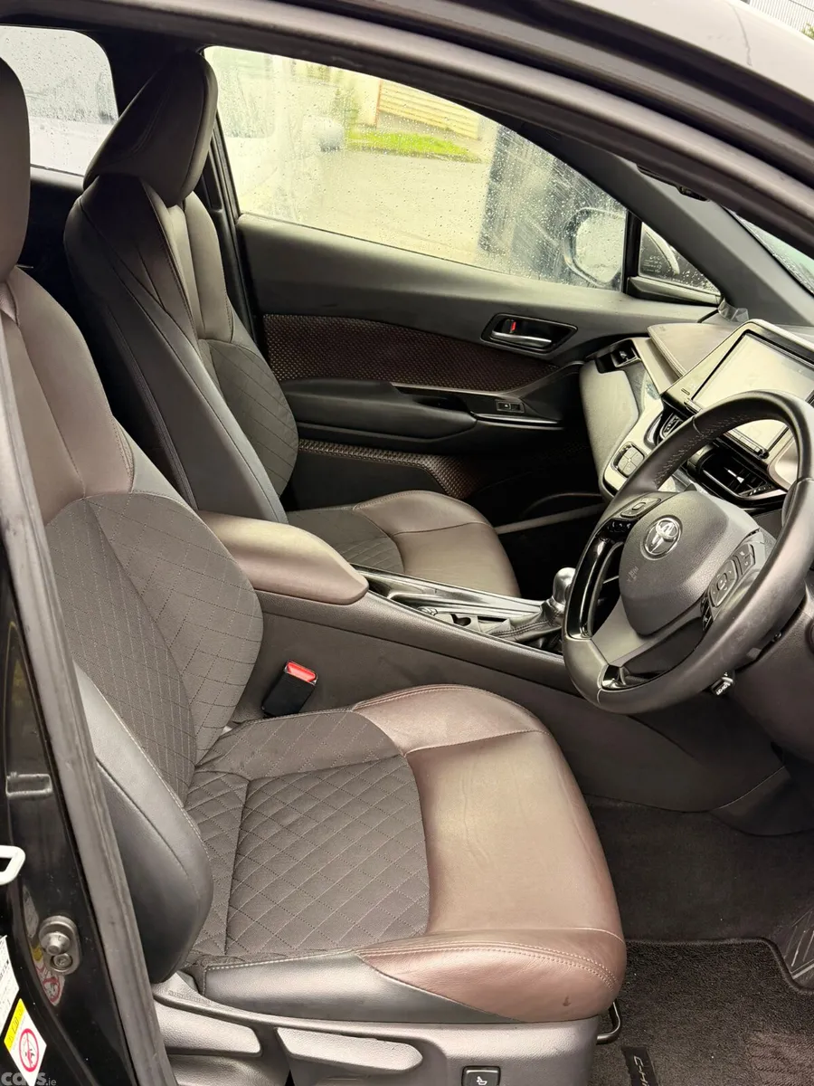 Toyota C-HR SUV, Petrol Hybrid, 2017, Black