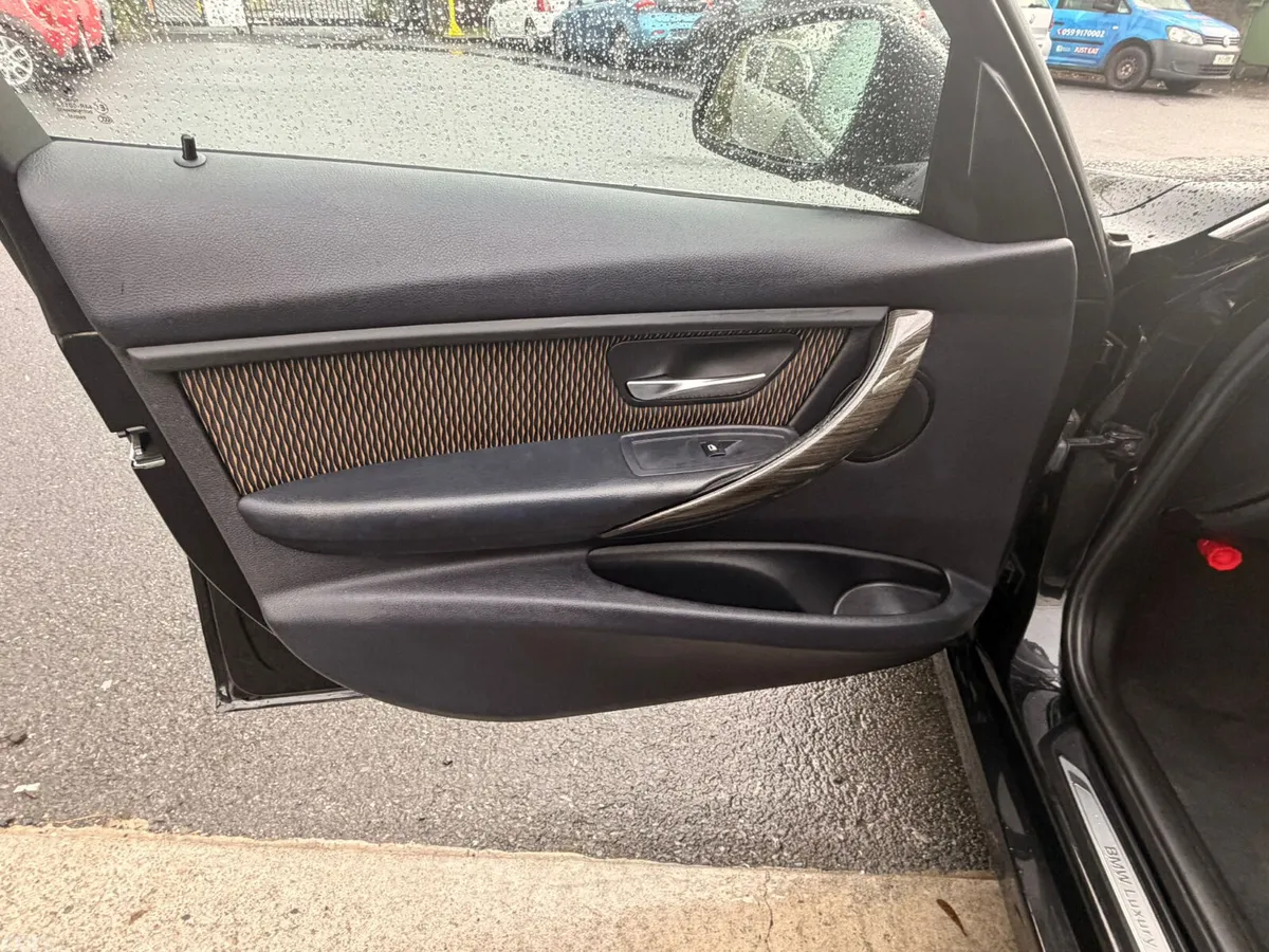 BMW 3-Series Saloon, Petrol, 2012, Black