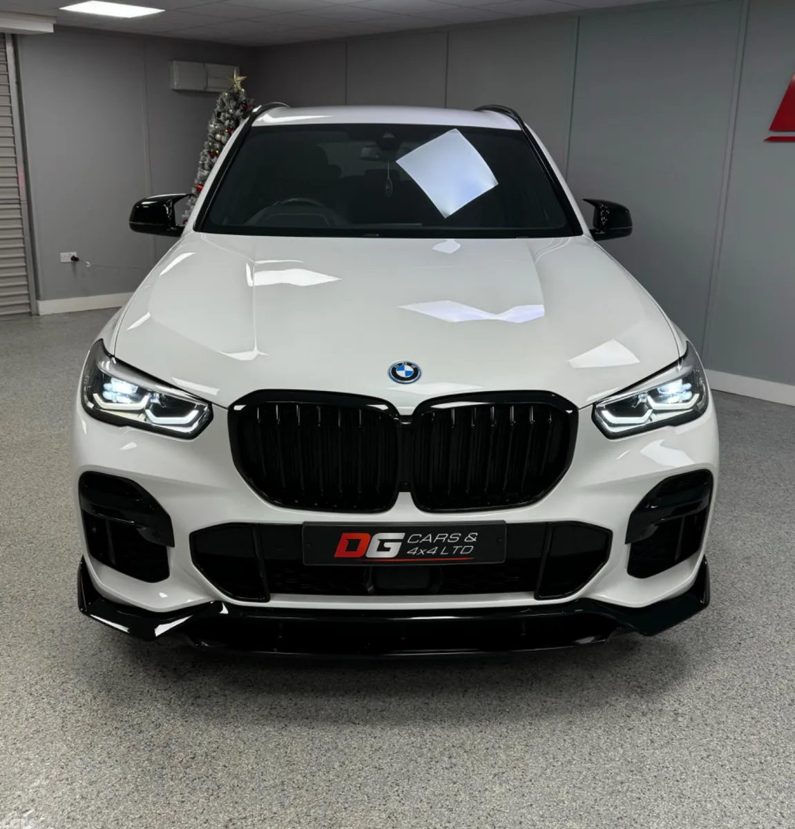 BMW X5 SUV, Petrol Hybrid, 2021, White
