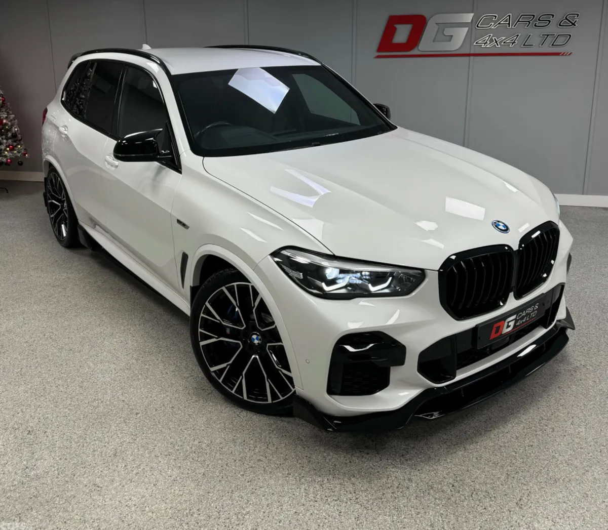 BMW X5 SUV, Petrol Hybrid, 2021, White