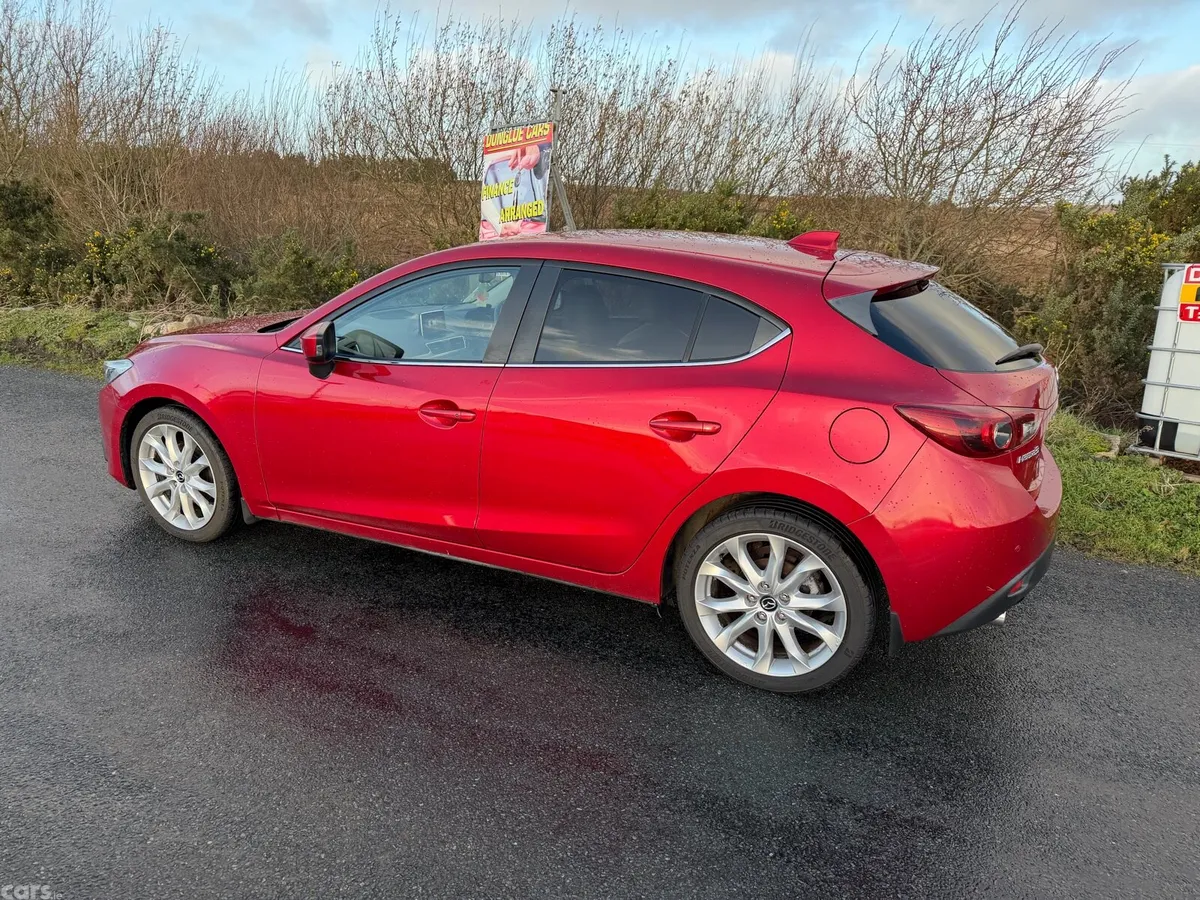 Mazda Mazda3 Hatchback, Diesel, 2014, Red