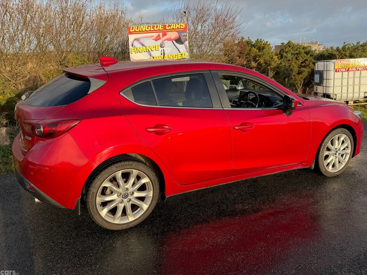 Mazda Mazda3 Hatchback, Diesel, 2014, Red