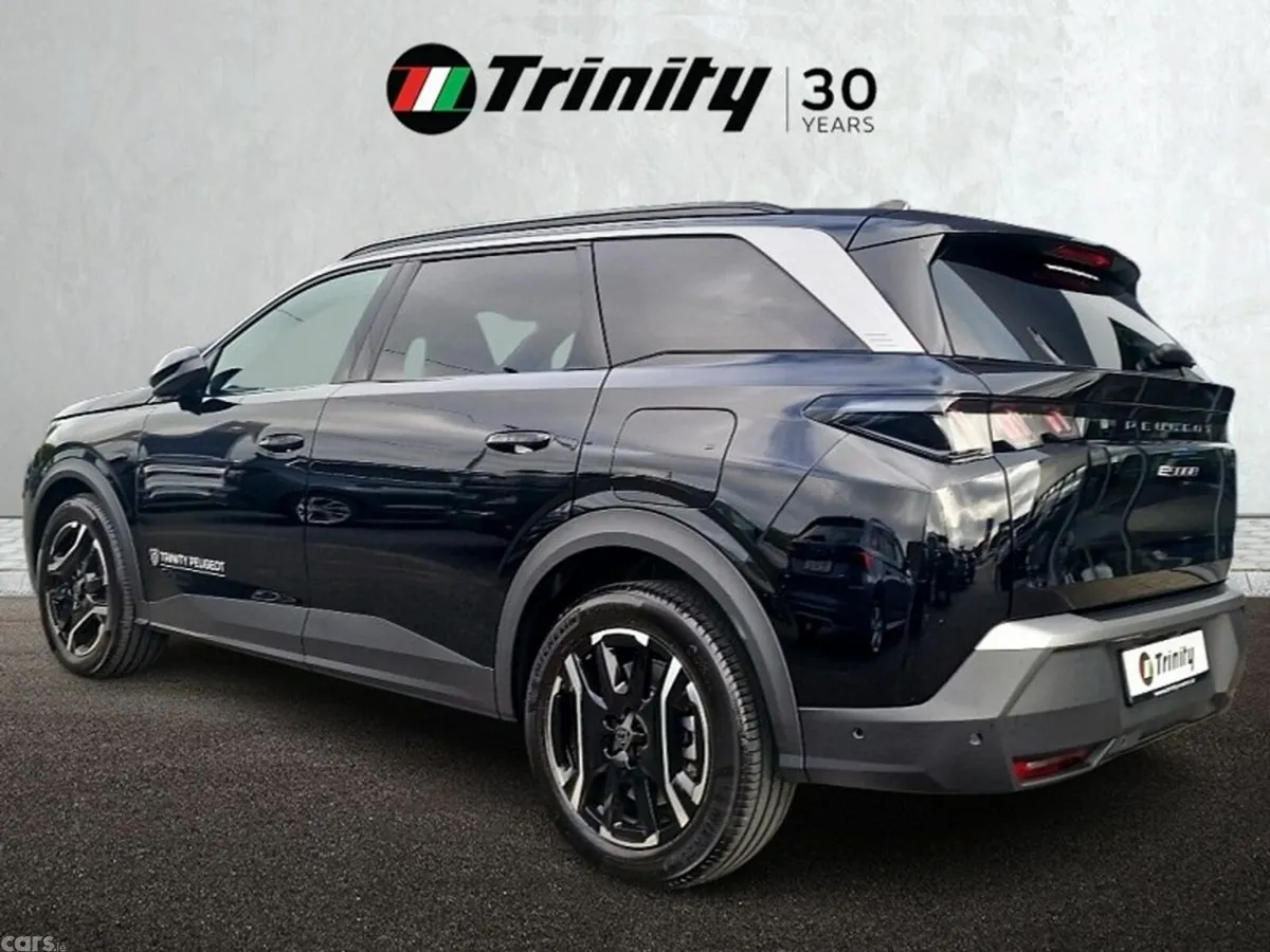 Peugeot 5008 MPV, Electric, 2026, Black