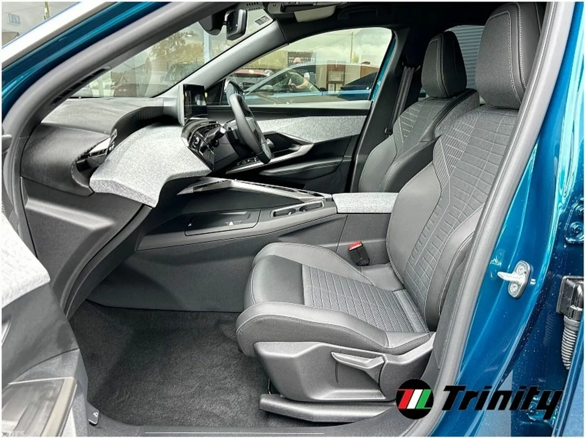 Peugeot 3008 SUV, Petrol Hybrid, 2026, Blue