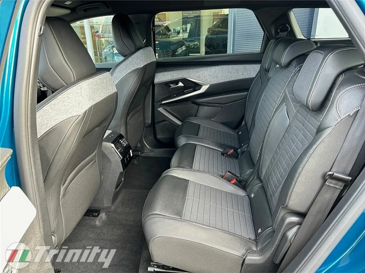 Peugeot 5008 SUV, Petrol Hybrid, 2026, Blue