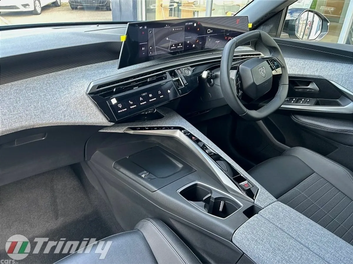 Peugeot 5008 SUV, Petrol Hybrid, 2026, Blue