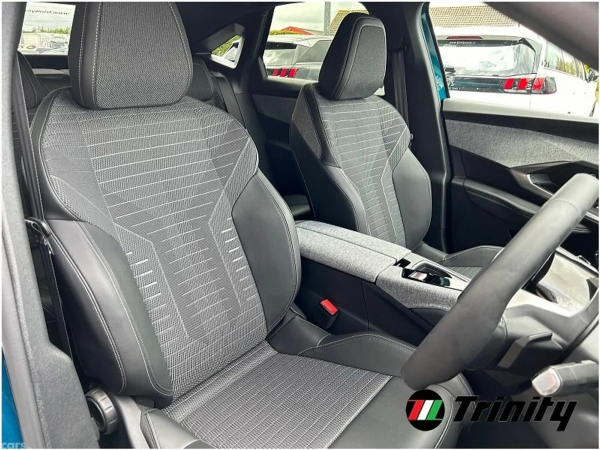 Peugeot 3008 SUV, Electric, 2026, Black