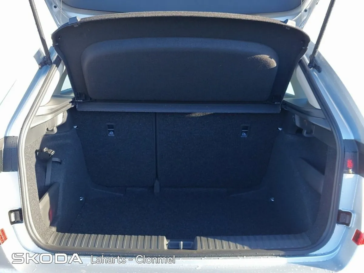 Skoda Kamiq Hatchback, Petrol, 2026, Silver