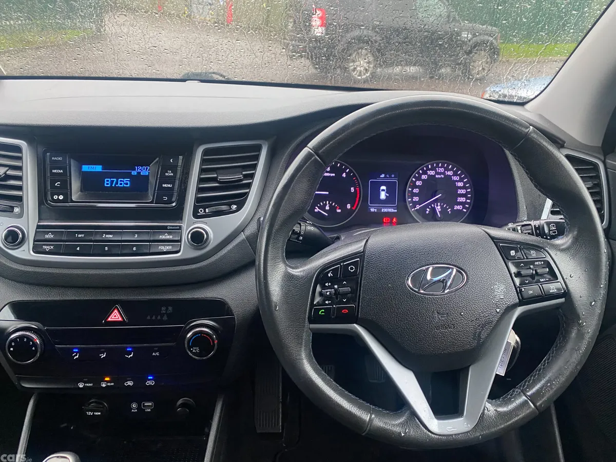 Hyundai Tucson SUV, Diesel, 2016, Red