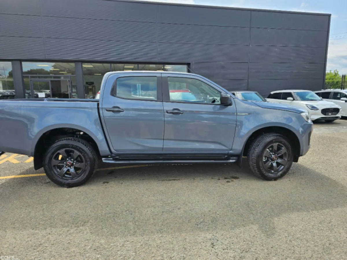 Isuzu D-Max Pick Up, Diesel, 2026, Grey