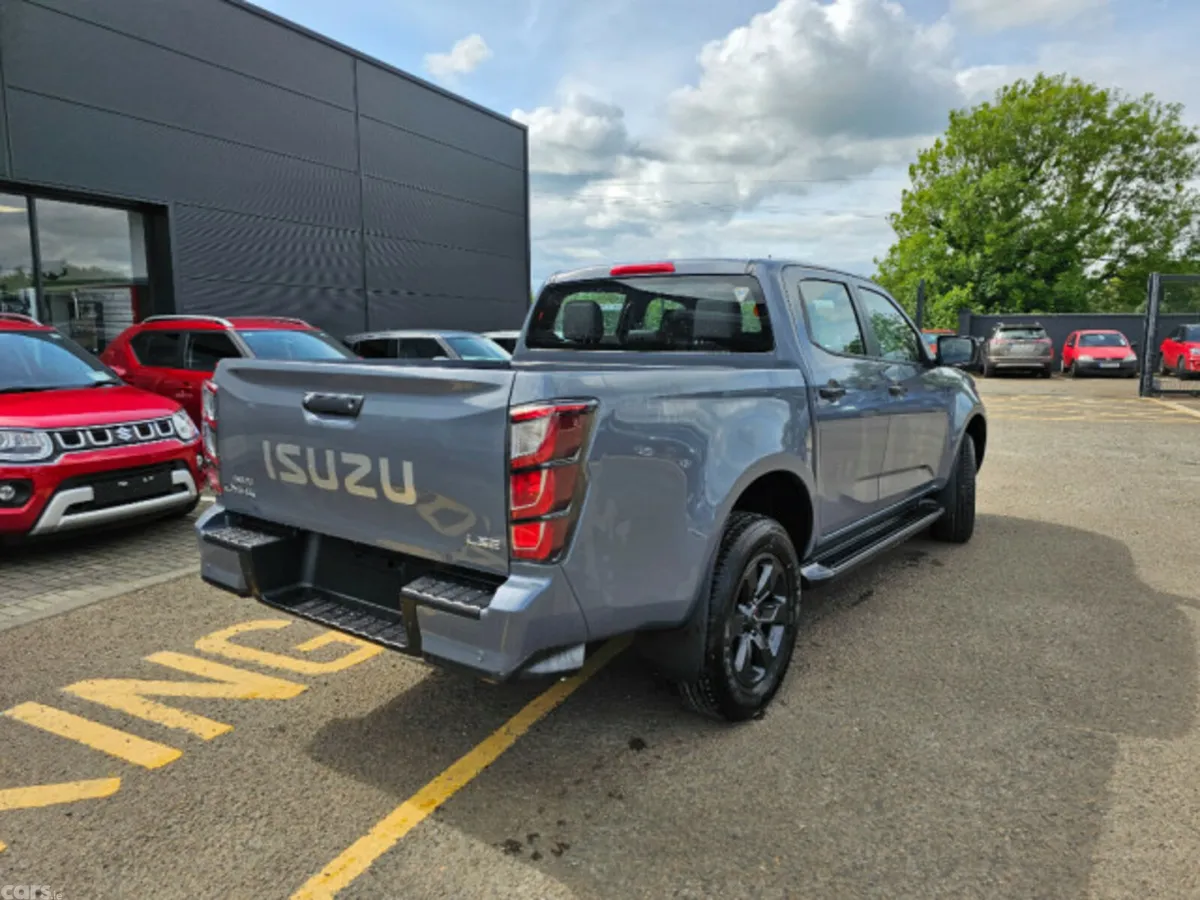 Isuzu D-Max Pick Up, Diesel, 2026, Grey