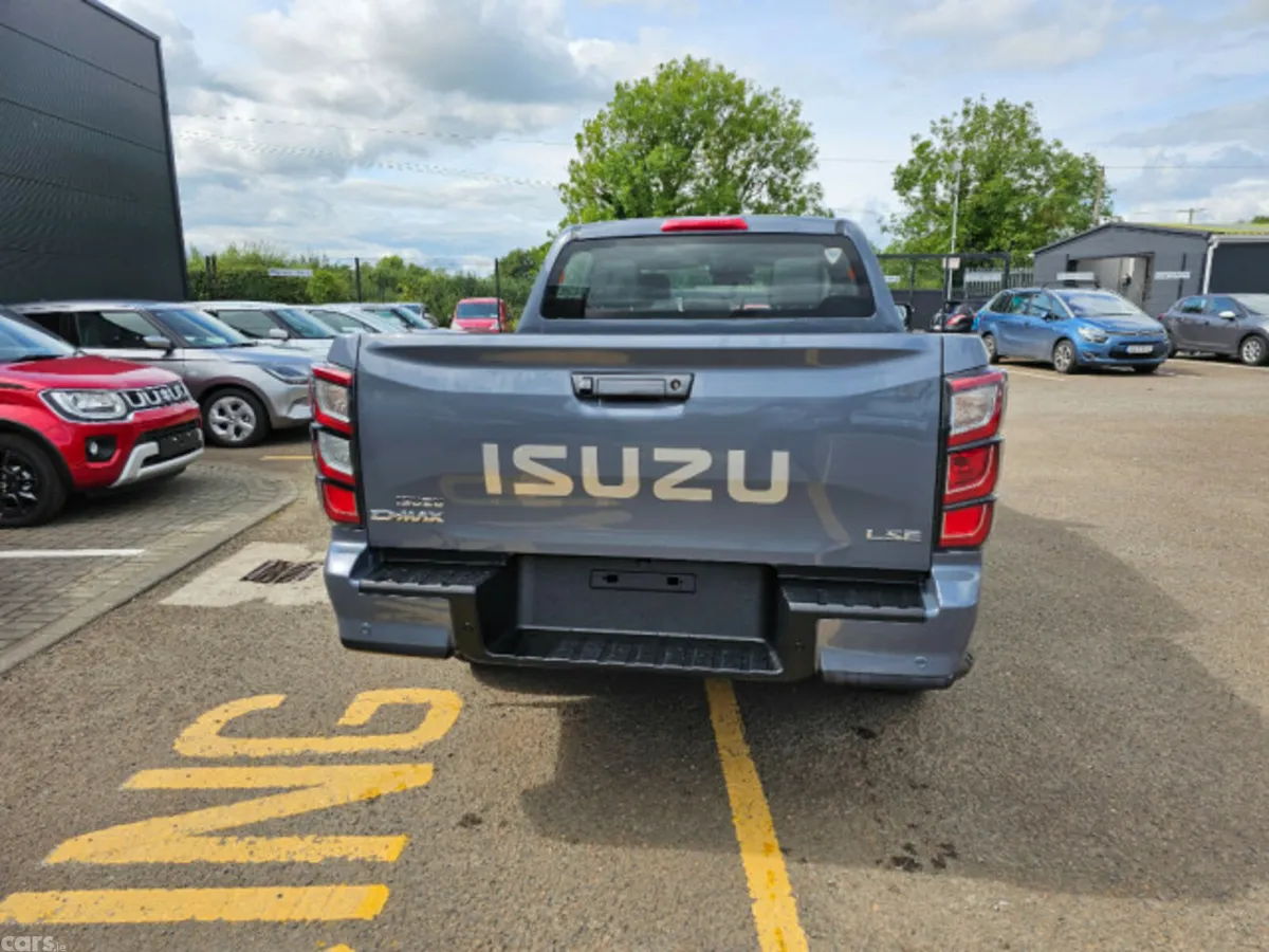 Isuzu D-Max Pick Up, Diesel, 2026, Grey