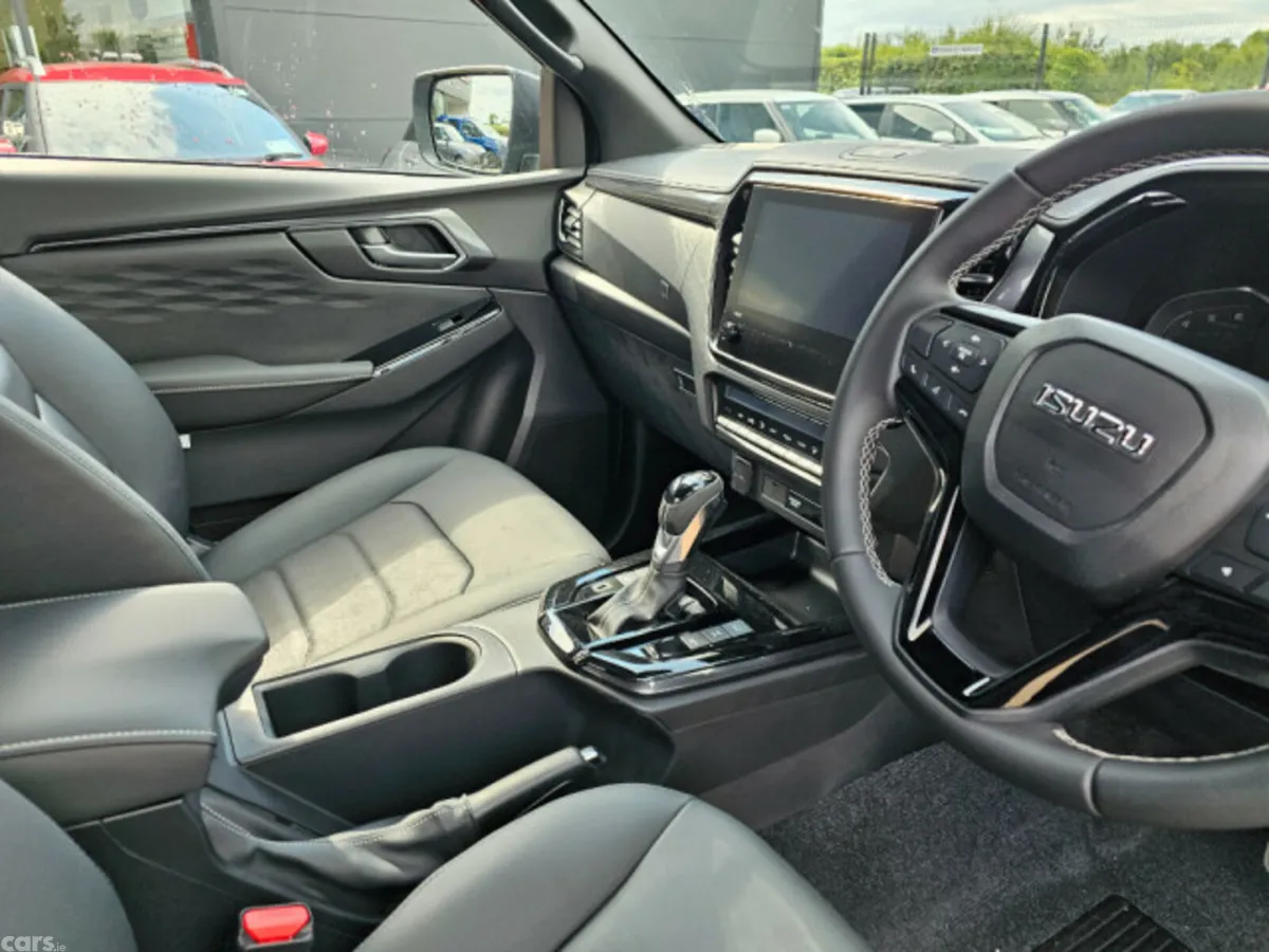 Isuzu D-Max Pick Up, Diesel, 2026, Grey