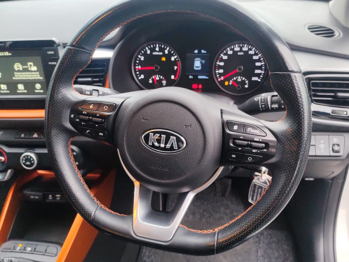 Kia Stonic Estate/Jeep, Petrol, 2020, White